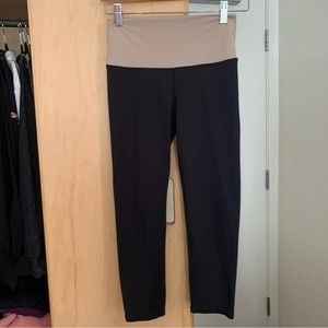 TLA Morgan Stewart Black and Camel Capri Leggings